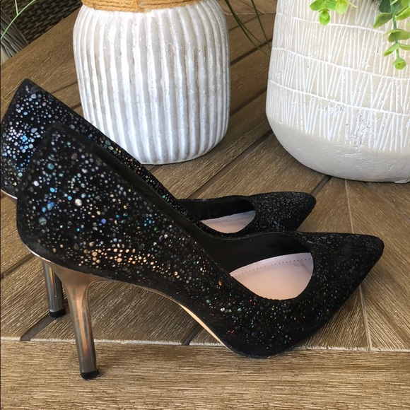 (Sold) Vince Camuto Harty Heels Black Iridescent - Picture 6 of 8
